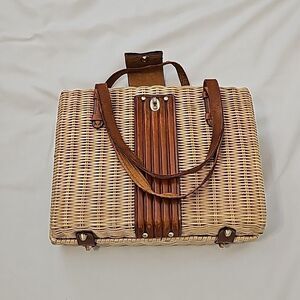 Mantessa made in honk Kong vintage straw bag